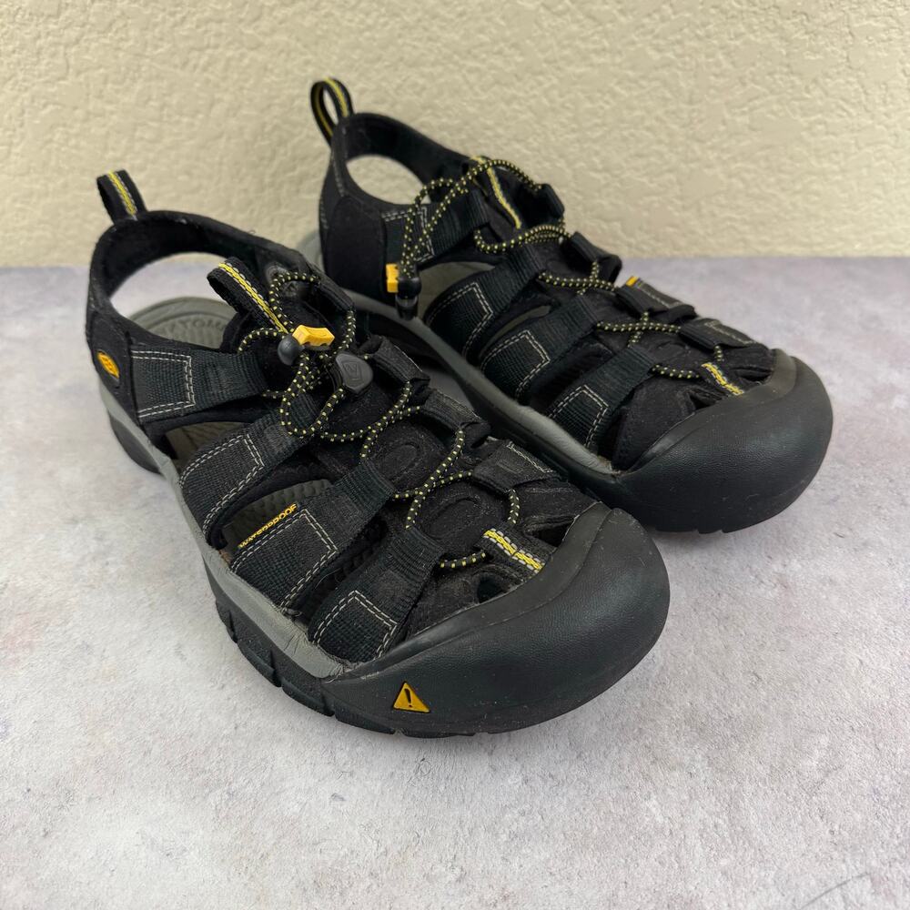 Keen Newport H2 Black Hiking Sandals Men Size 9.5